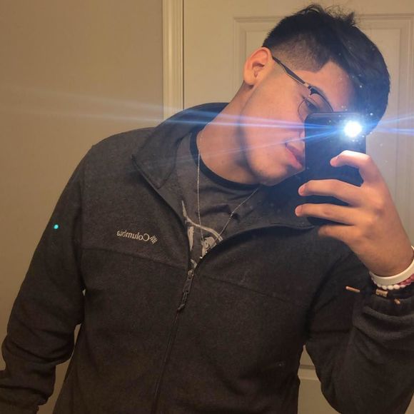 Meet your Posher, Diego - Picture 1 of 1